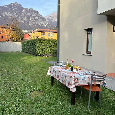 Marias House In The Center With Garden Appartamento